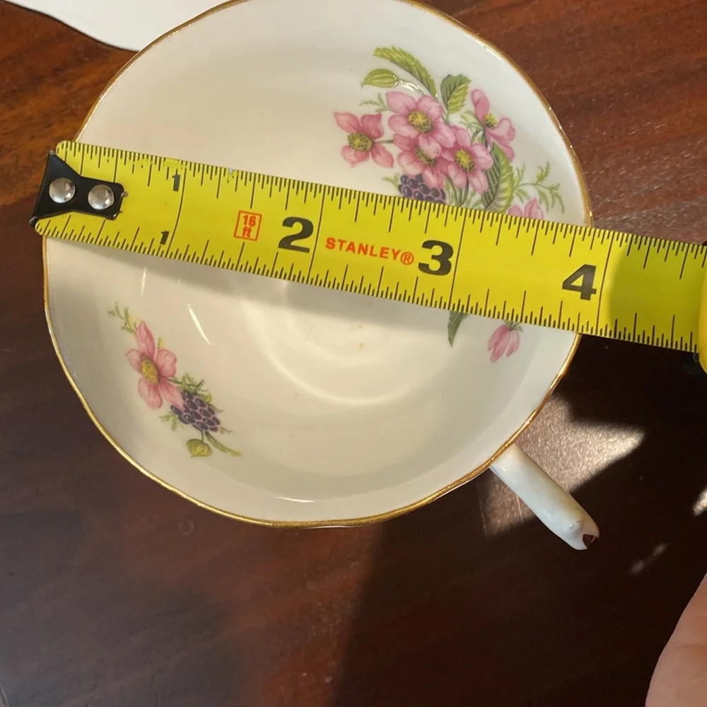 Vintage Teacup and Saucer, Crownford, England, Bone China - Picture 11 of 12